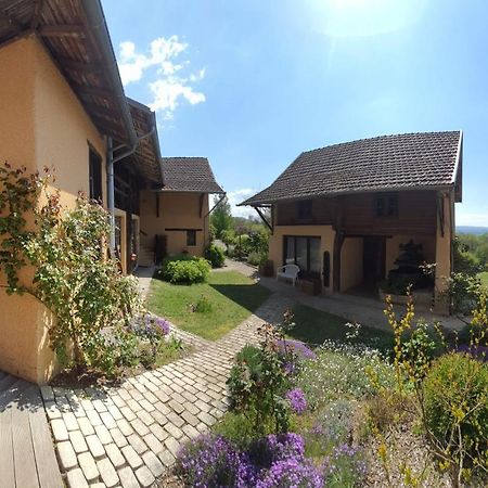 La Parenthese Saint-Genix-sur-Guiers Exterior foto