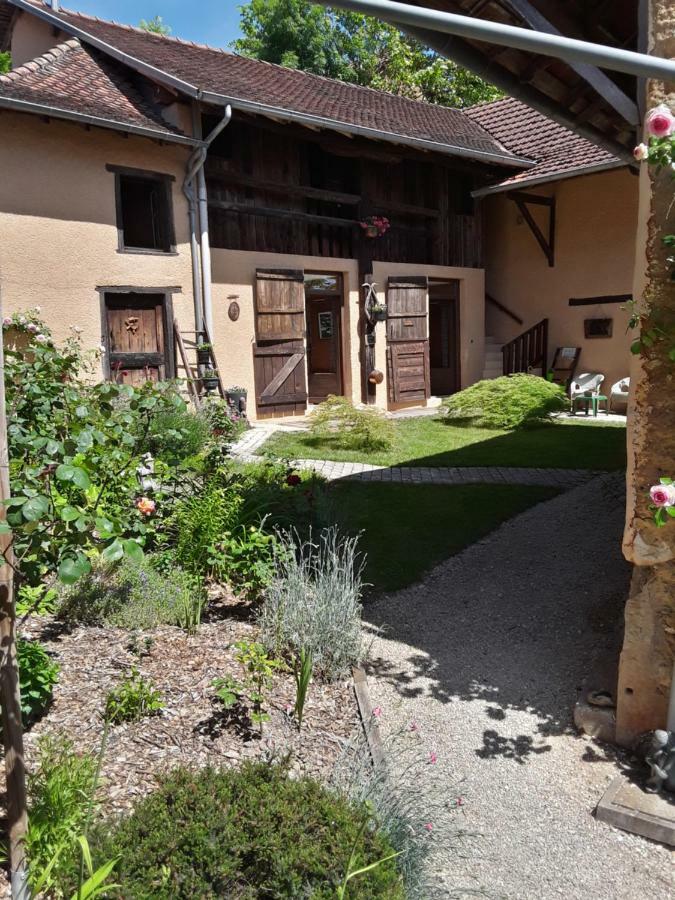 La Parenthese Saint-Genix-sur-Guiers Exterior foto
